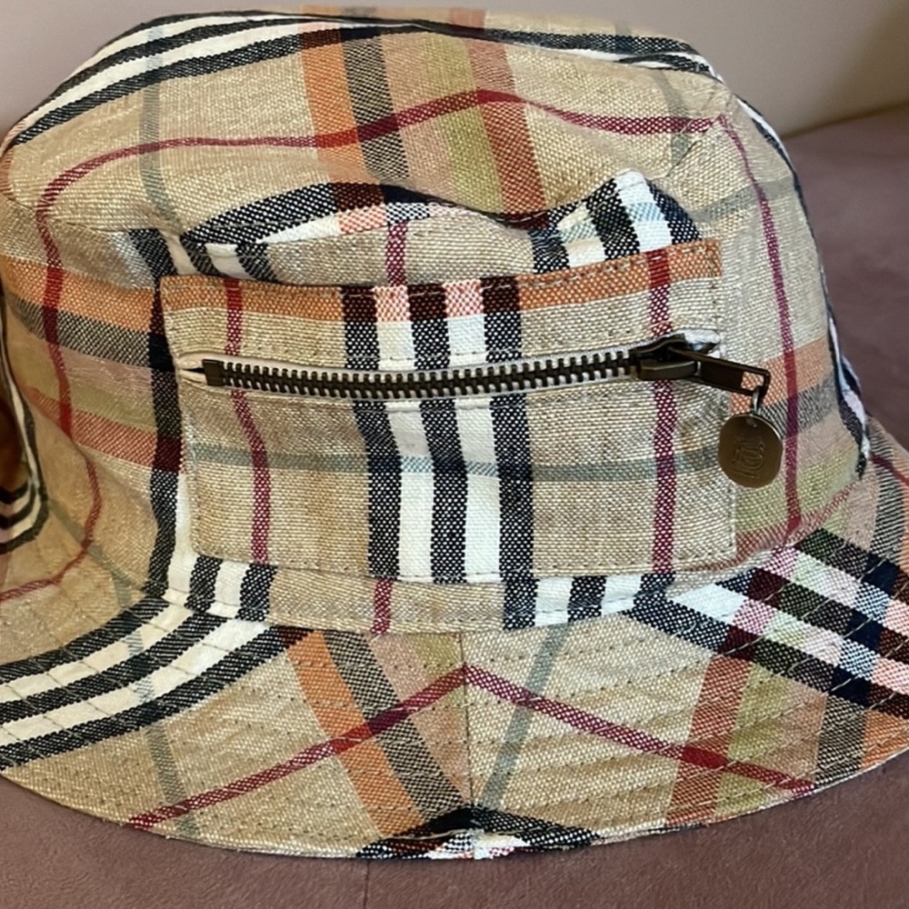 Burberry bucket hat - Picture 6 of 7